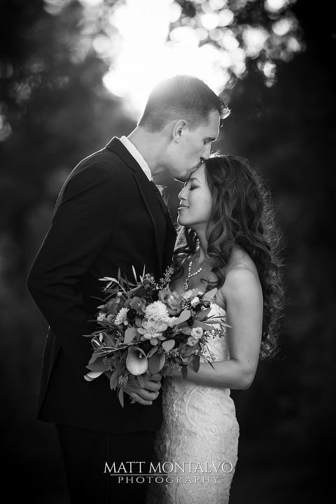 lone-oak-barn-wedding-photography