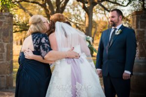 dripping springs wedding photographer